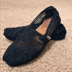 TOMS CROCHET BLACK FLATS🖤🖤🖤